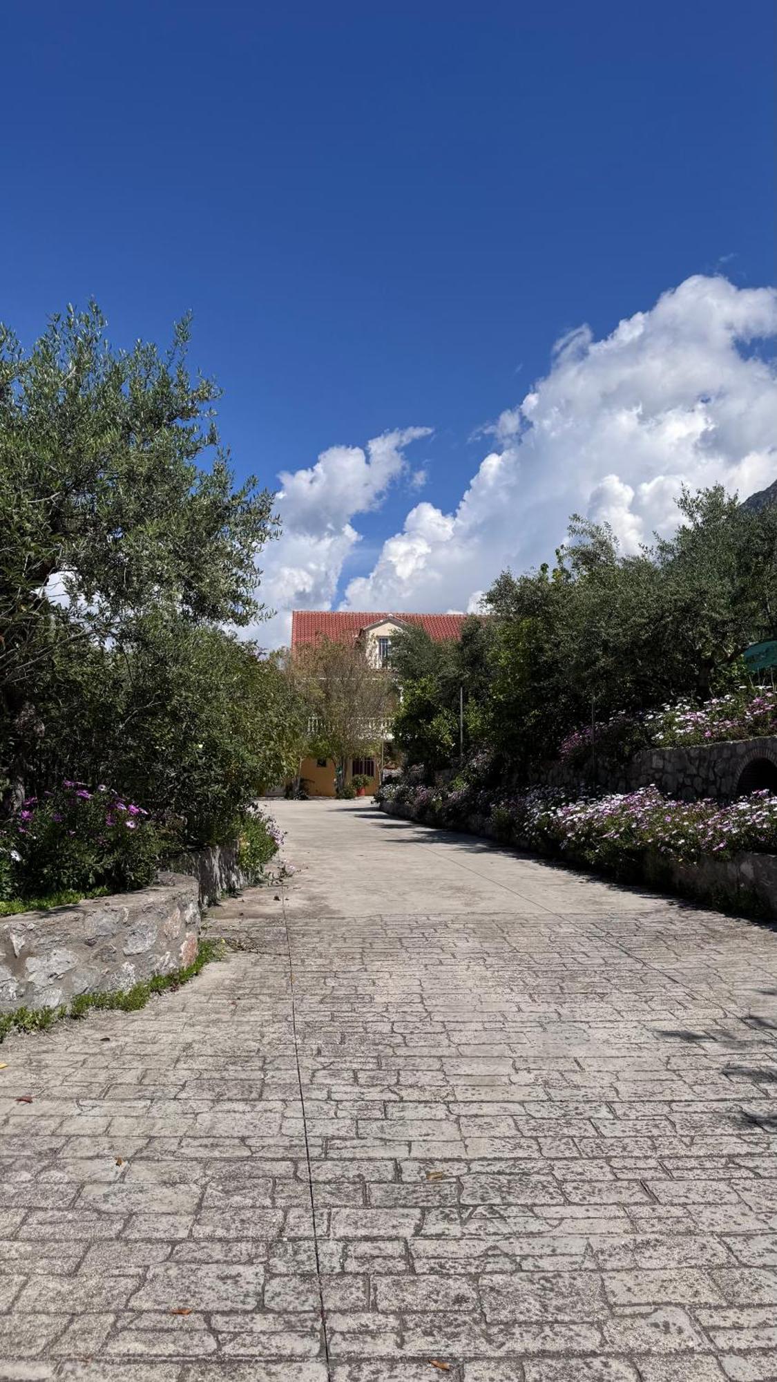 Verga Apartments & Suites Каламата Екстериор снимка