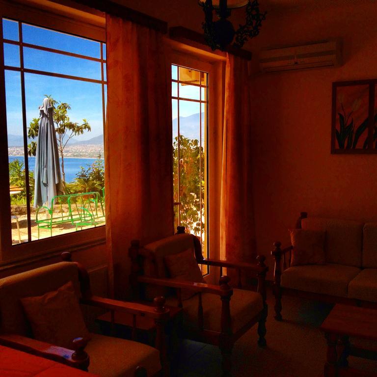 Verga Apartments & Suites Каламата Екстериор снимка