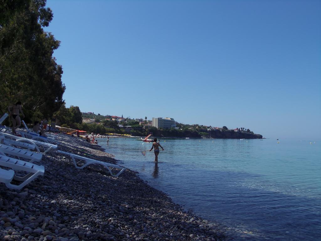 Verga Apartments & Suites Каламата Екстериор снимка