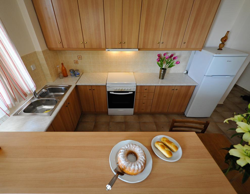 Verga Apartments & Suites Каламата Екстериор снимка